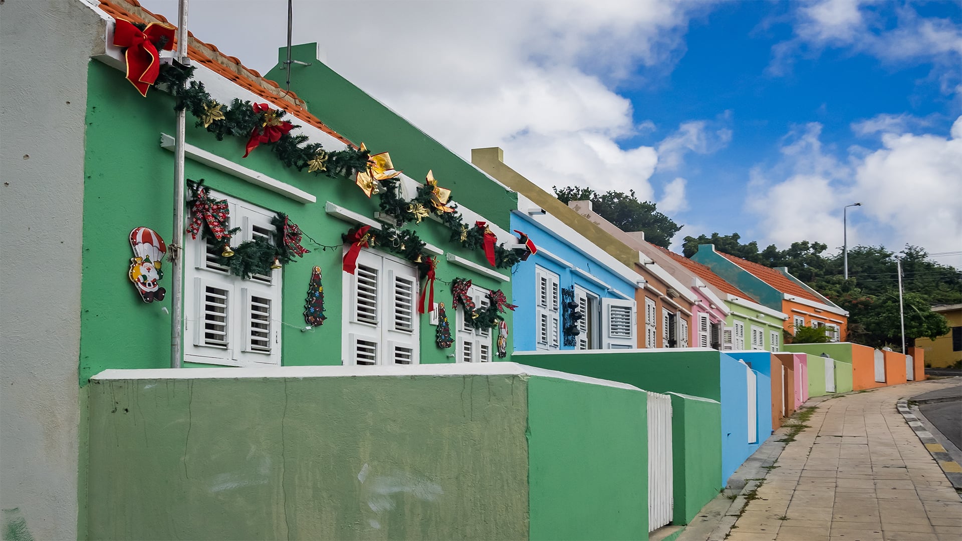 Historical City & Local Street Art Tour